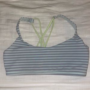 Lululemon sports bra